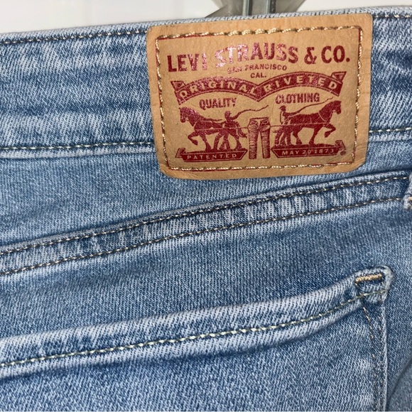 🌸 Levi’s 711 Skinny Jeans with Floral Embroidery – Size 30 - Picture 7 of 7